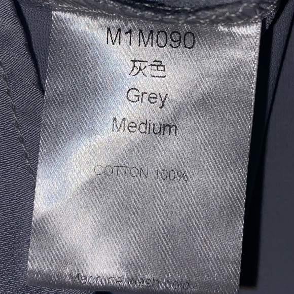 NWOT Bundle of 2 silky tops. Burgundy and grey size medium - Picture 9 of 9